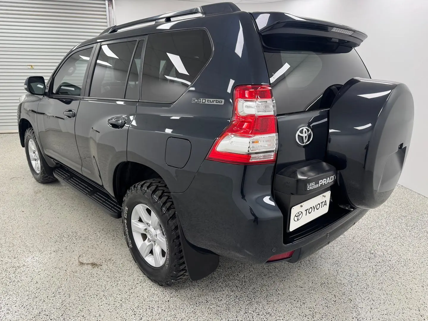 2016 Toyota Landcruiser Prado Gallery Image 4