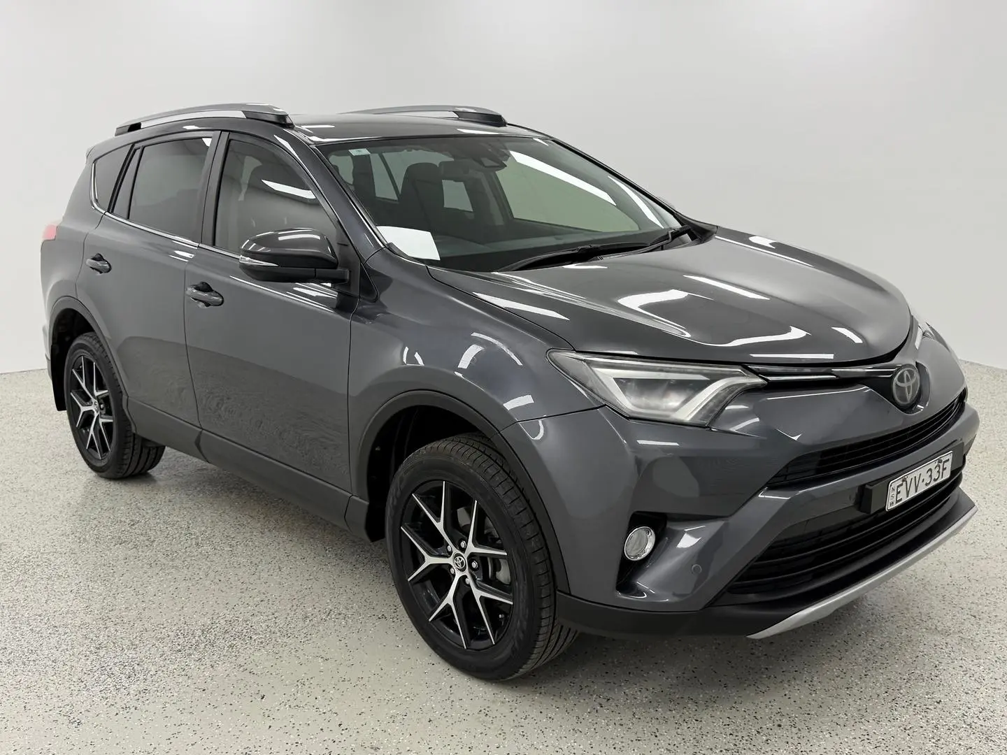 2018 Toyota RAV4 Gallery Image 2