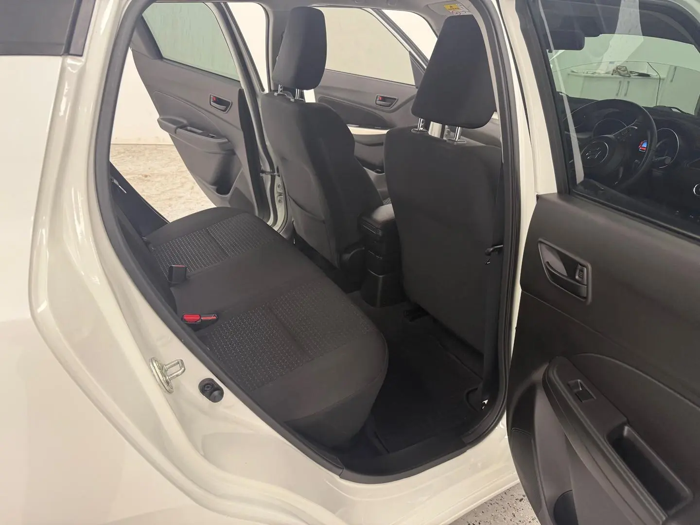 2022 Suzuki Swift Gallery Image 16