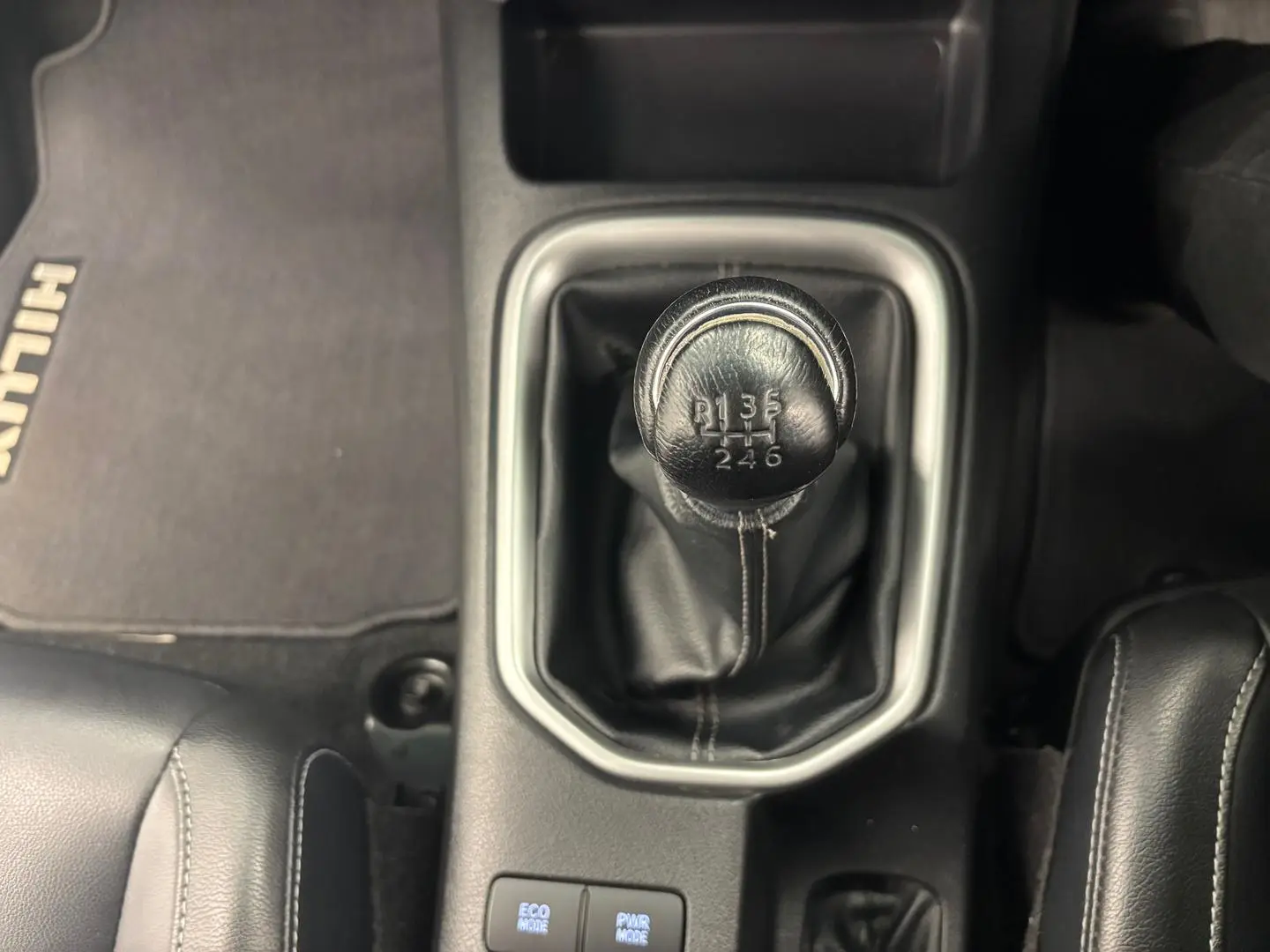 2021 Toyota Hilux Gallery Image 28