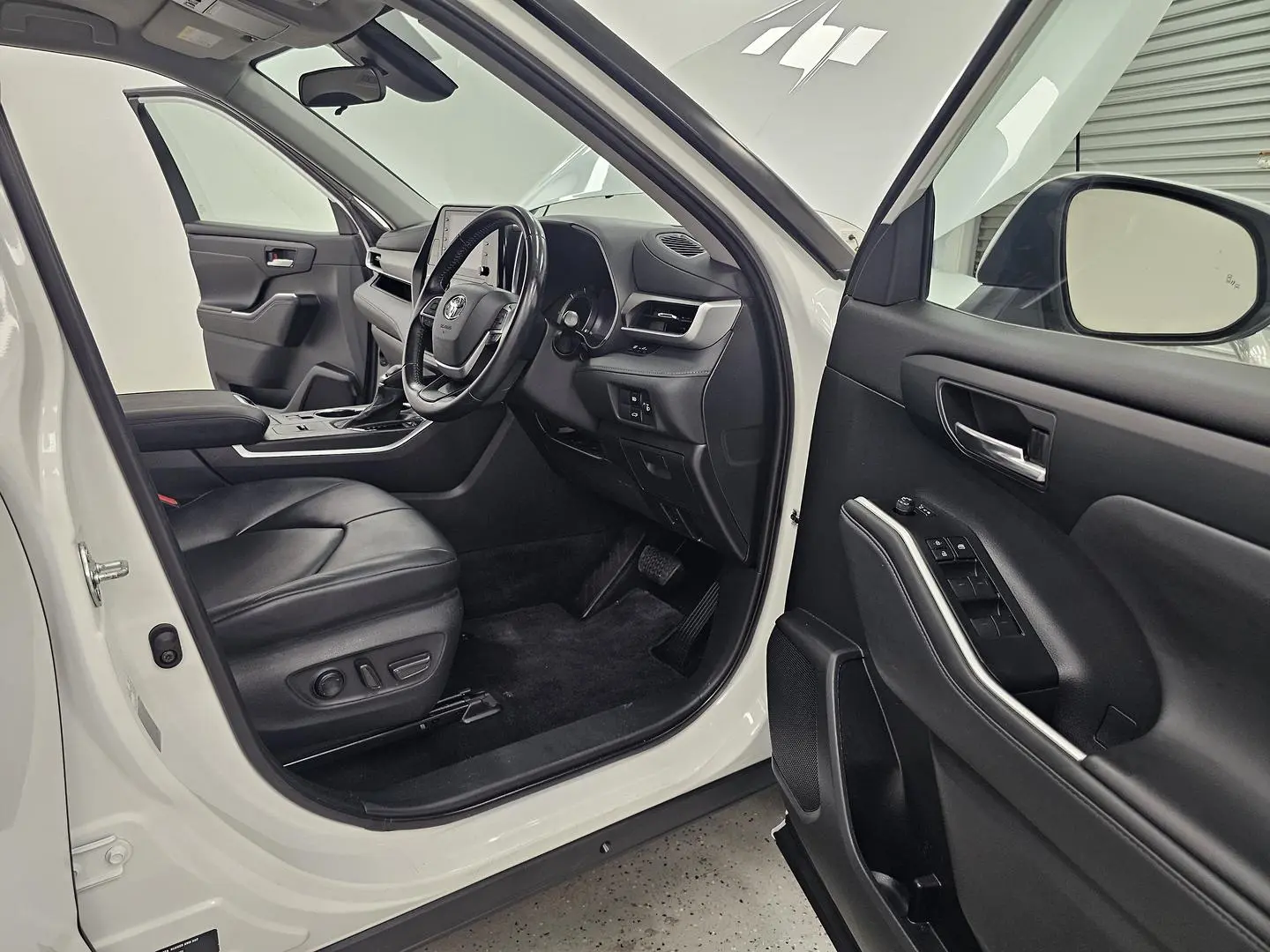 2022 Toyota Kluger Gallery Image 23