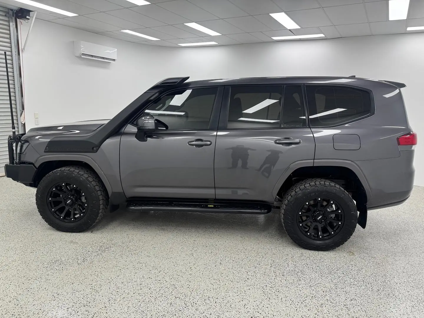 2023 Toyota Landcruiser Gallery Image 5