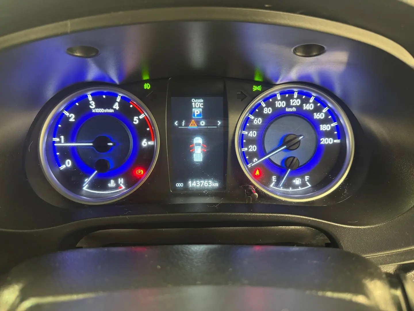 2016 Toyota Hilux Gallery Image 23