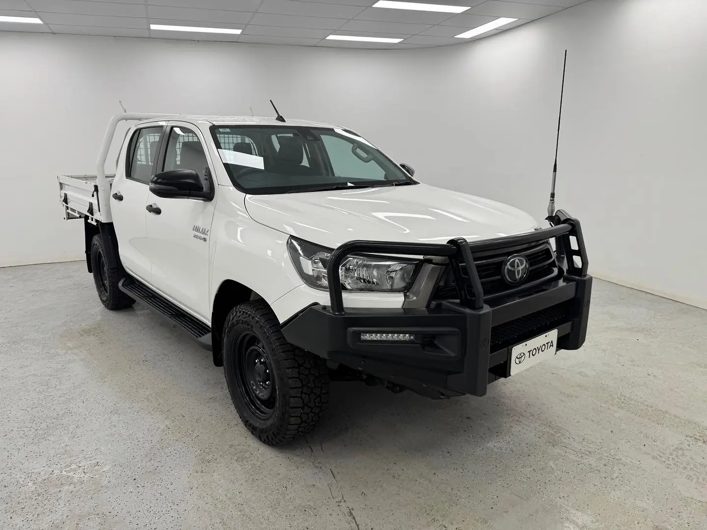 2021 Toyota Hilux Gallery Image 1