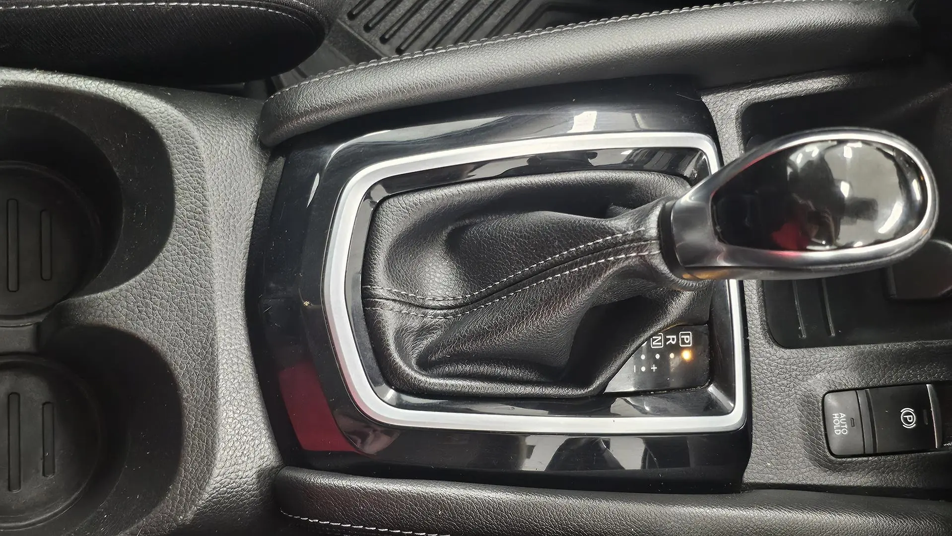 2018 Nissan QASHQAI Gallery Image 38
