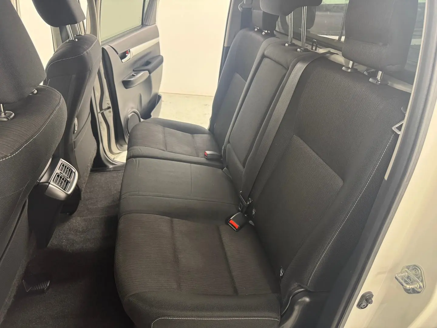 2018 Toyota Hilux Gallery Image 29