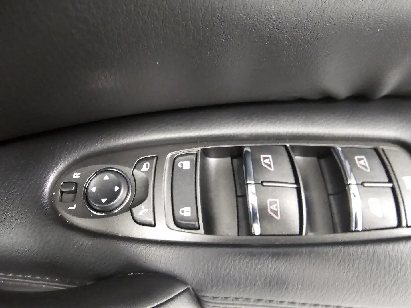 2024 Nissan Patrol Gallery Image 43