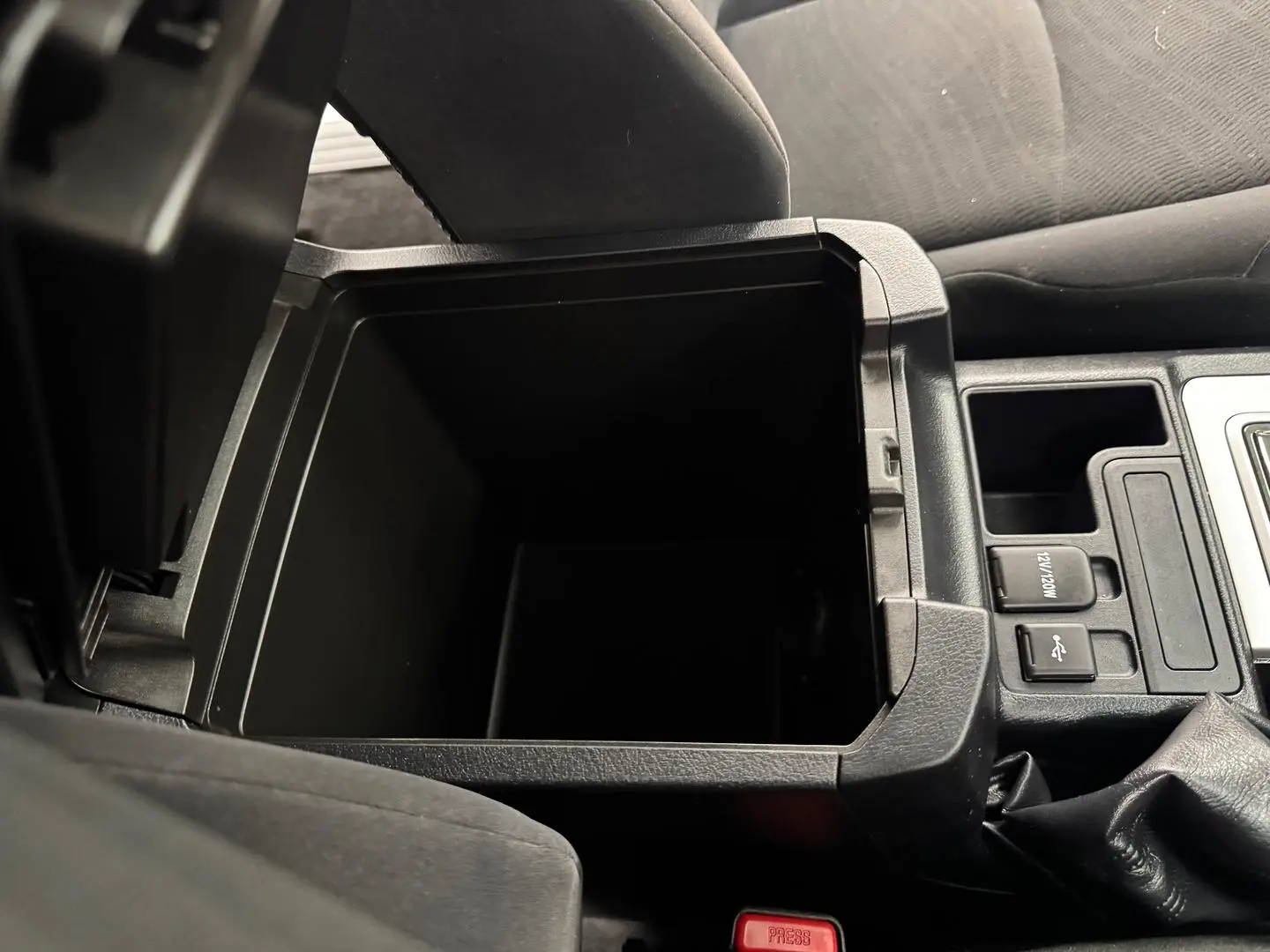 2023 Toyota Landcruiser Prado Gallery Image 24