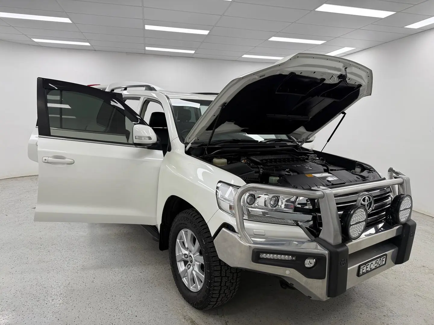 2019 Toyota Landcruiser Gallery Image 21