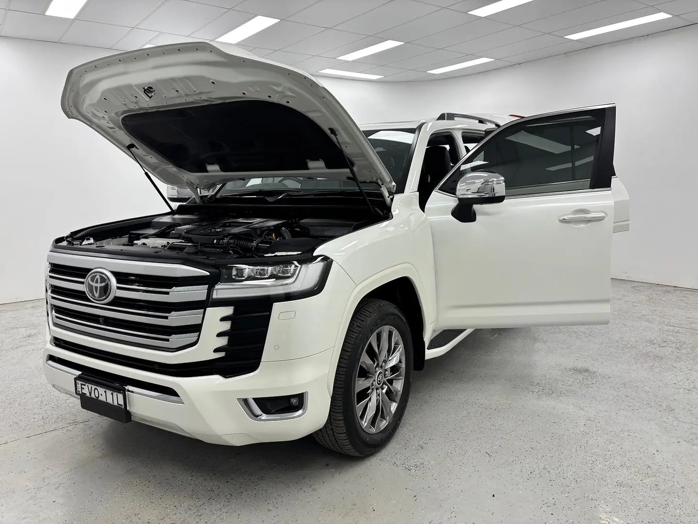 2022 Toyota Landcruiser Gallery Image 14