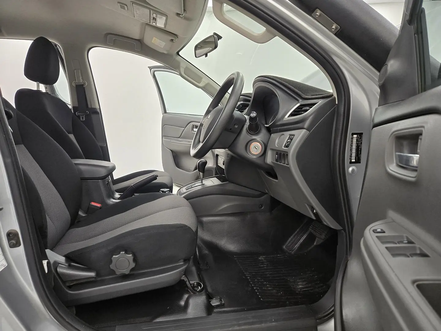 2018 Mitsubishi Triton Gallery Image 22