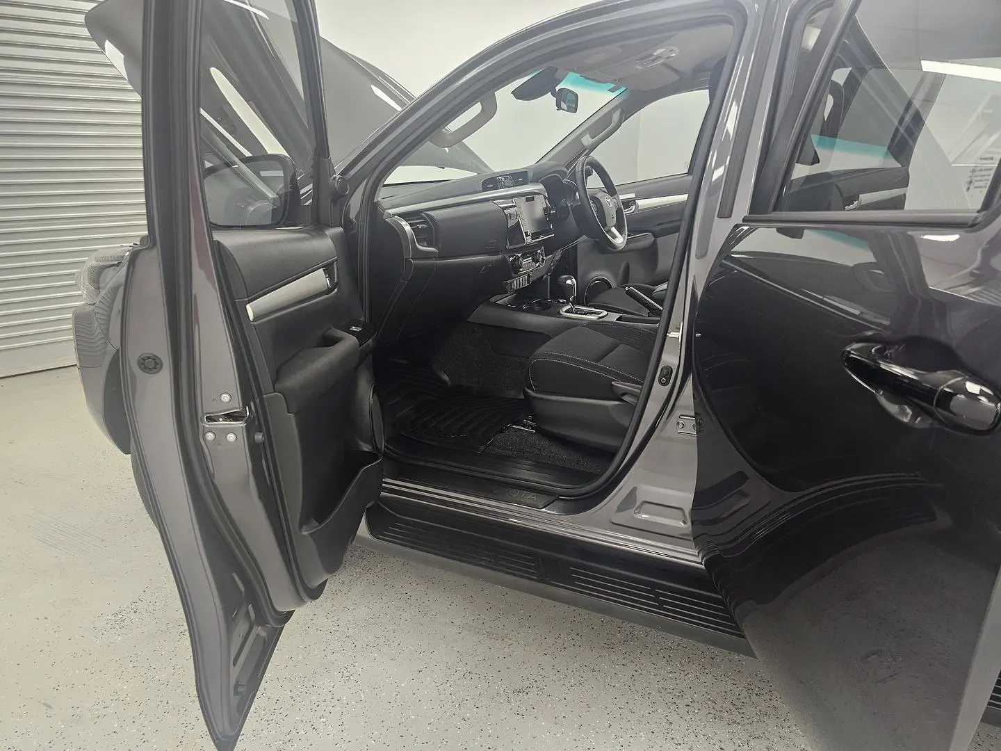 2024 Toyota Hilux Gallery Image 10