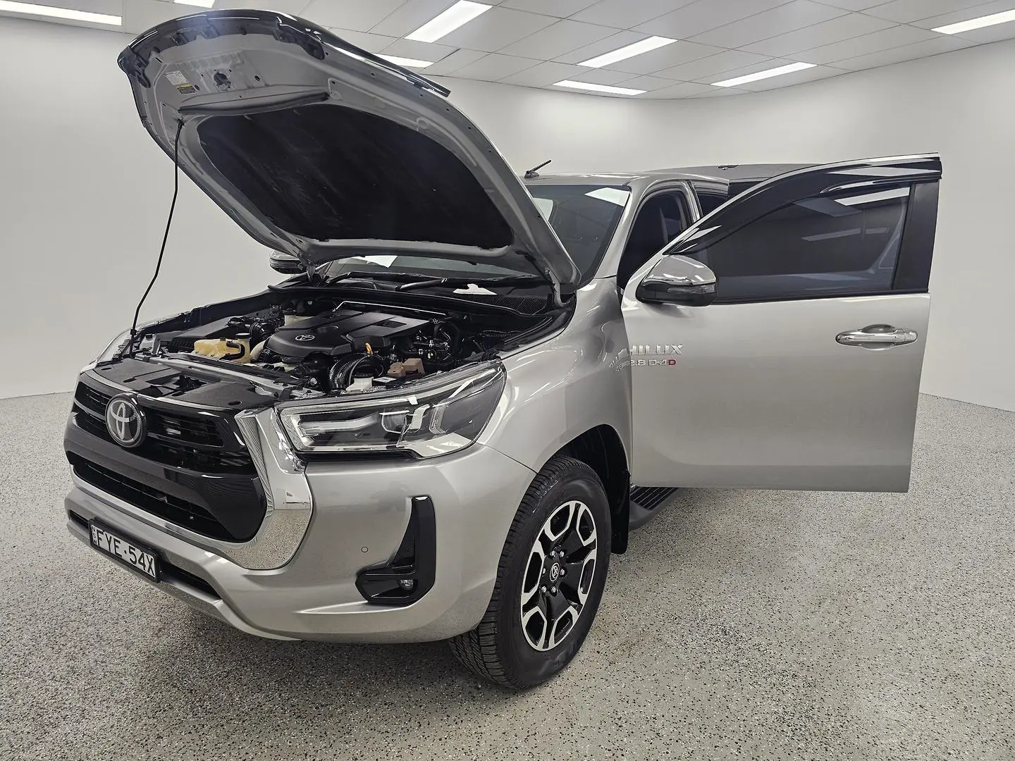 2021 Toyota Hilux Gallery Image 8