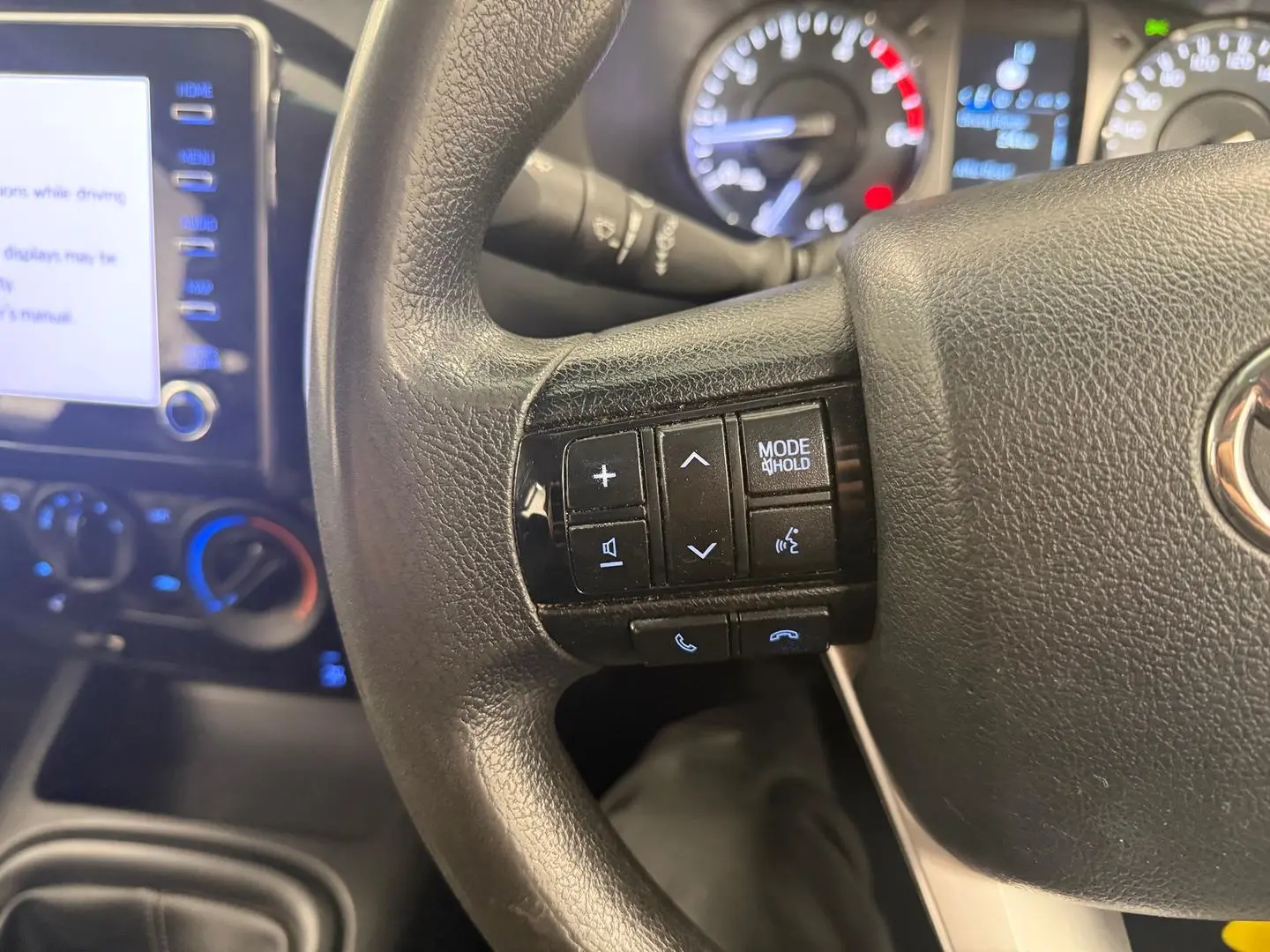 2021 Toyota Hilux Gallery Image 29