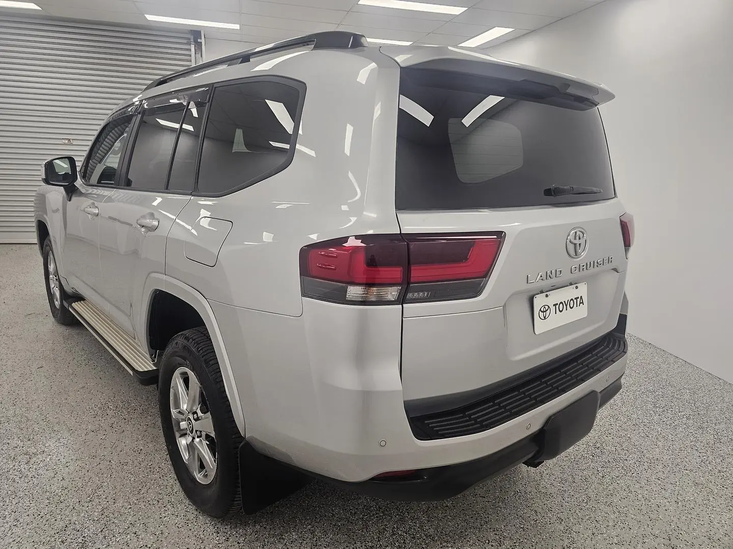 2023 Toyota Landcruiser Gallery Image 5