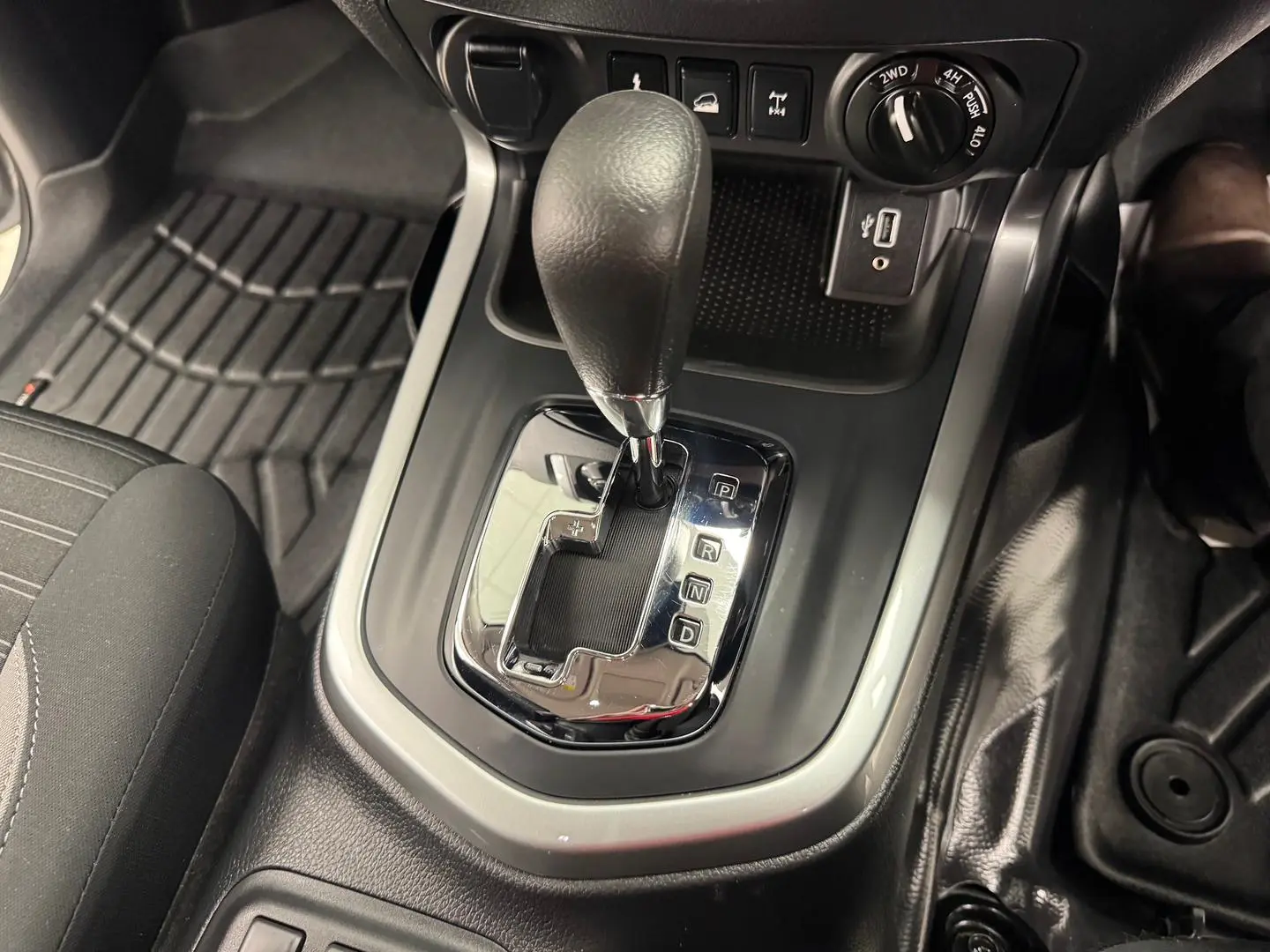 2024 Nissan Navara Gallery Image 22