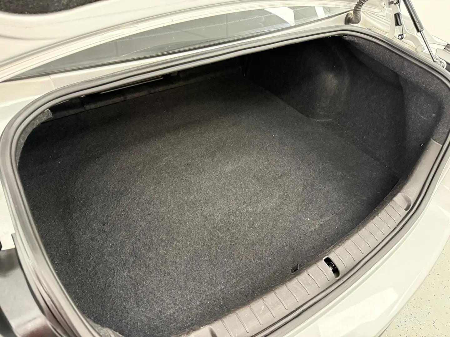 2017 Holden Commodore Gallery Image 14