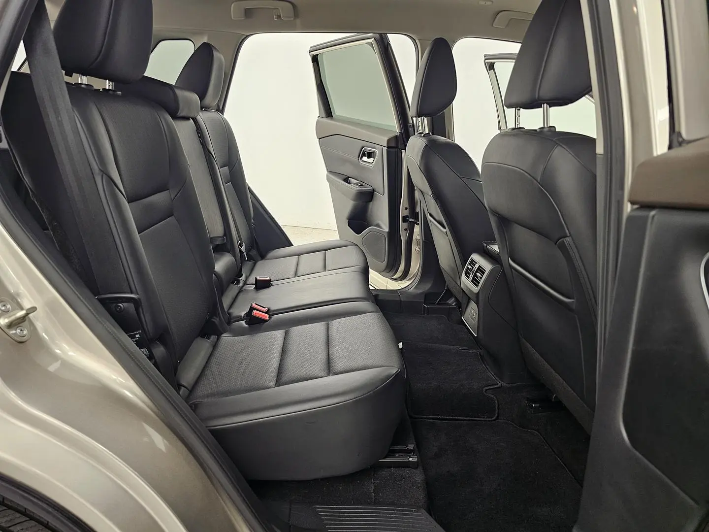 2023 Nissan X-TRAIL Gallery Image 20