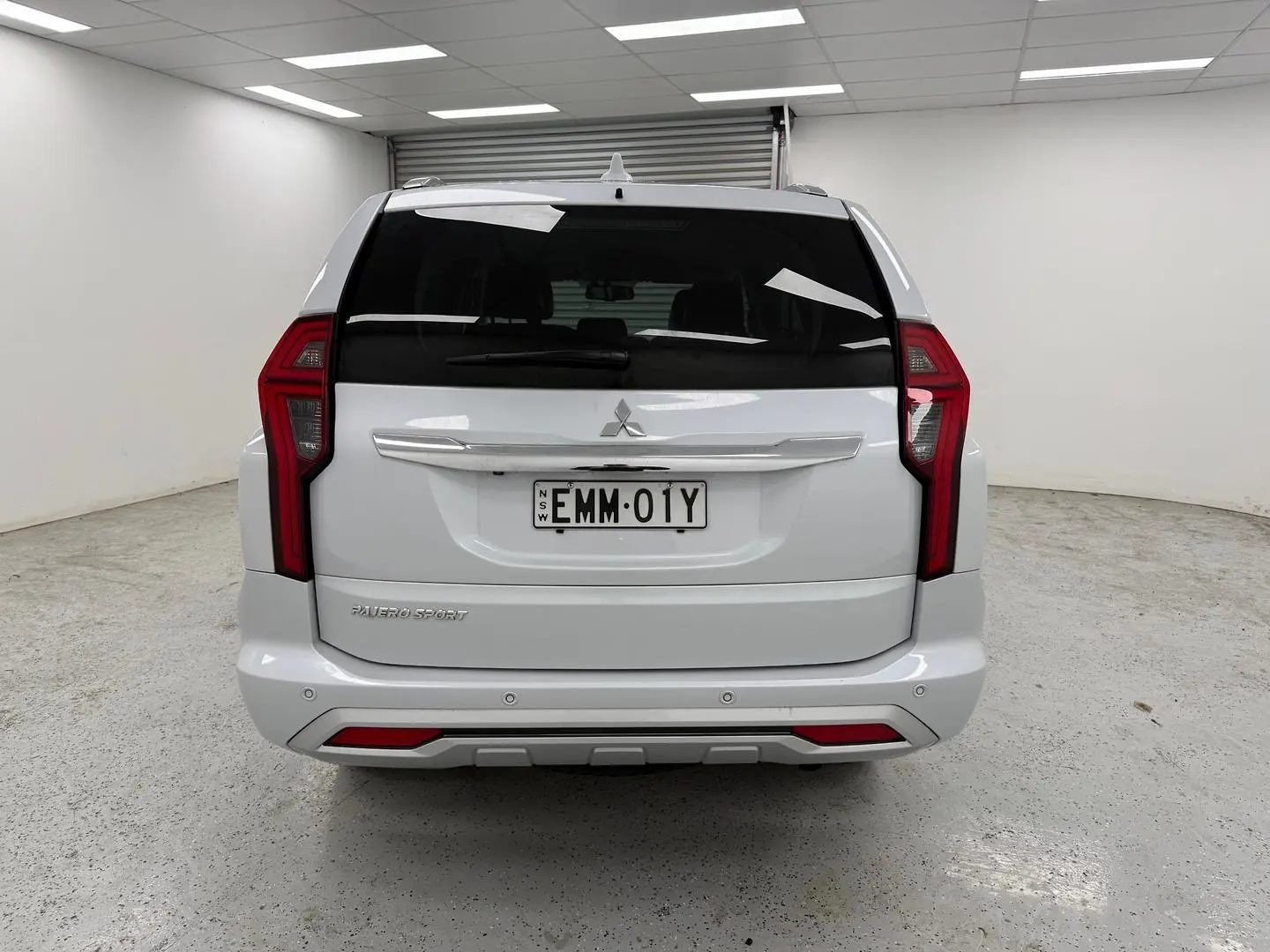 2021 Mitsubishi Pajero Sport Gallery Image 4