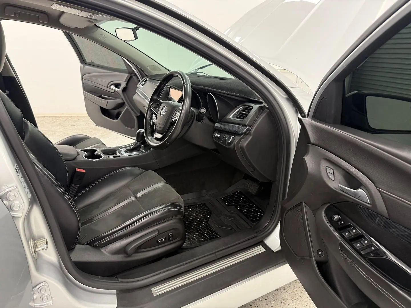 2017 Holden Commodore Gallery Image 18