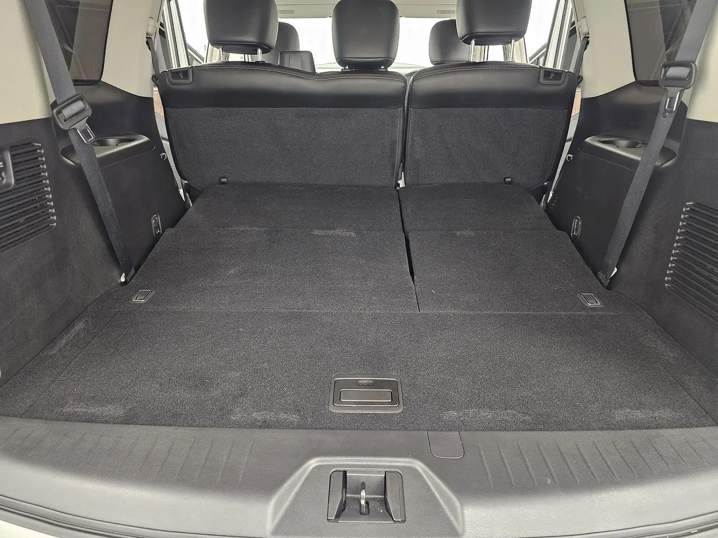 2024 Nissan Patrol Gallery Image 18