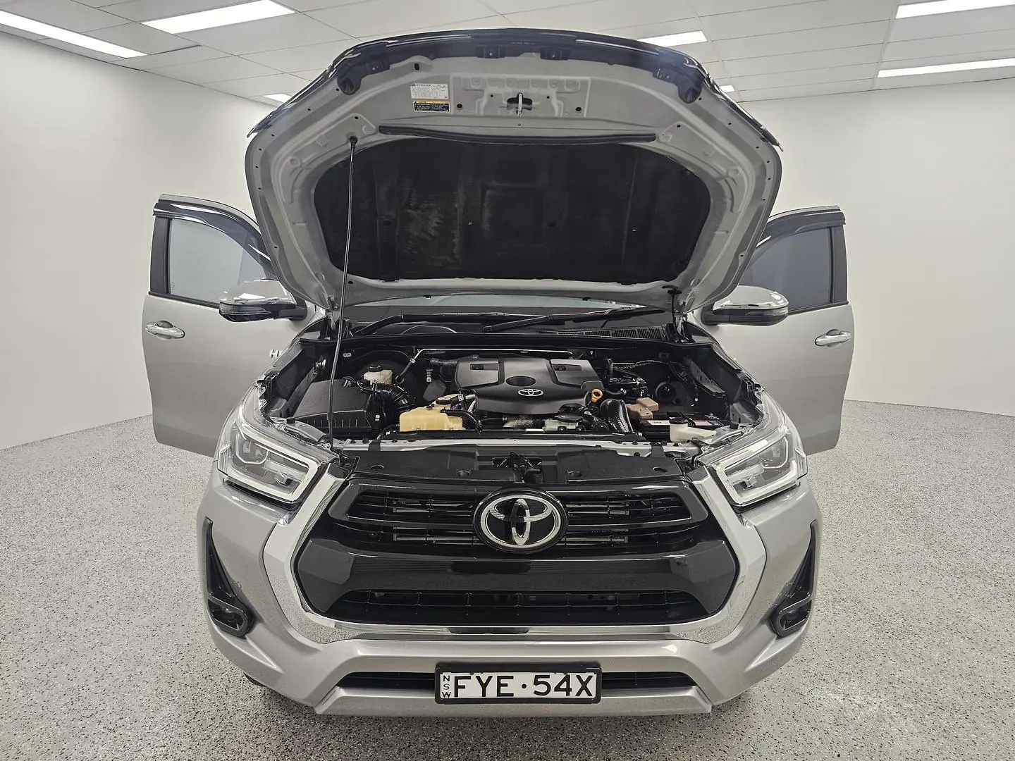 2021 Toyota Hilux Gallery Image 25