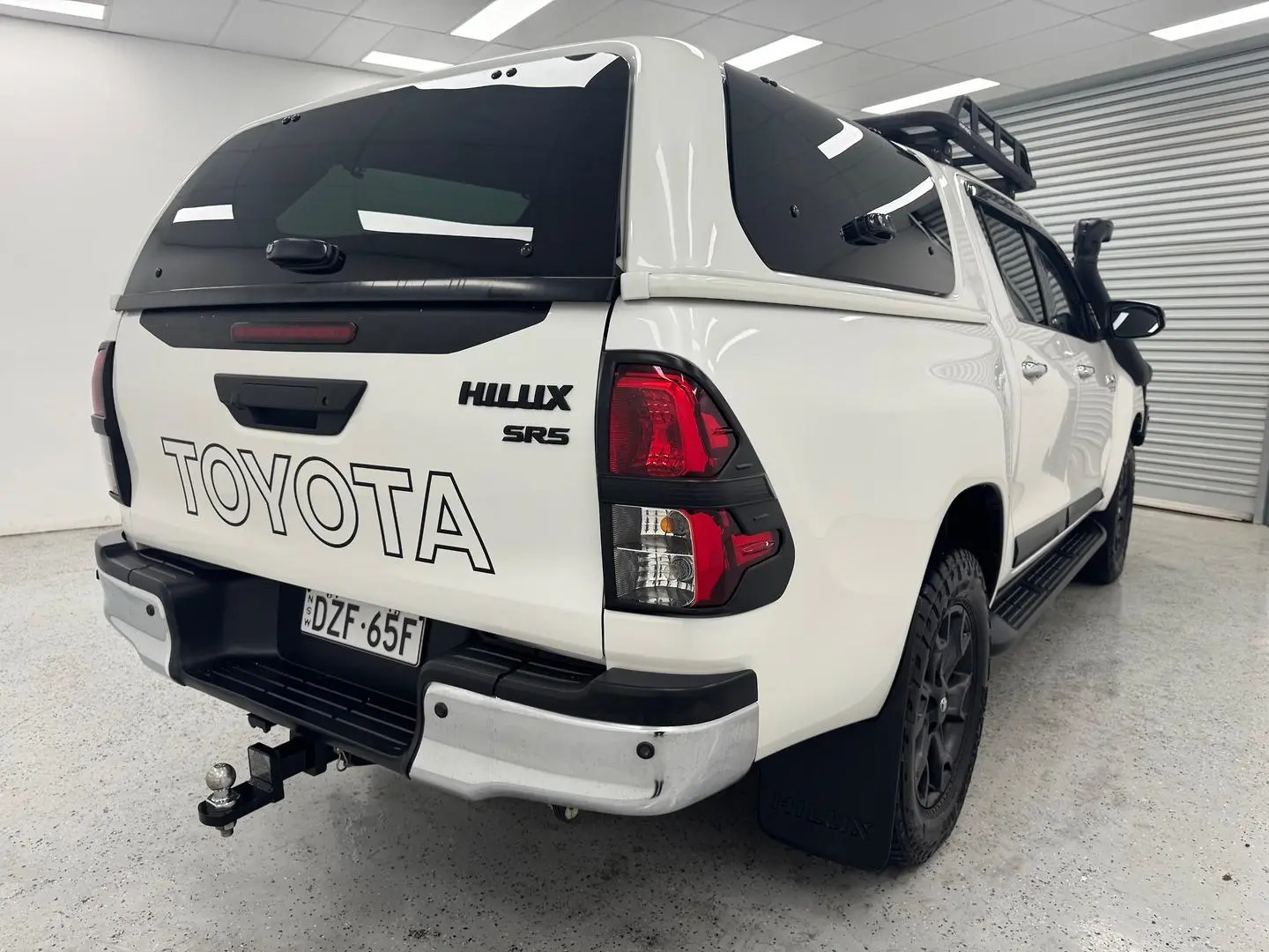 2018 Toyota Hilux Gallery Image 3