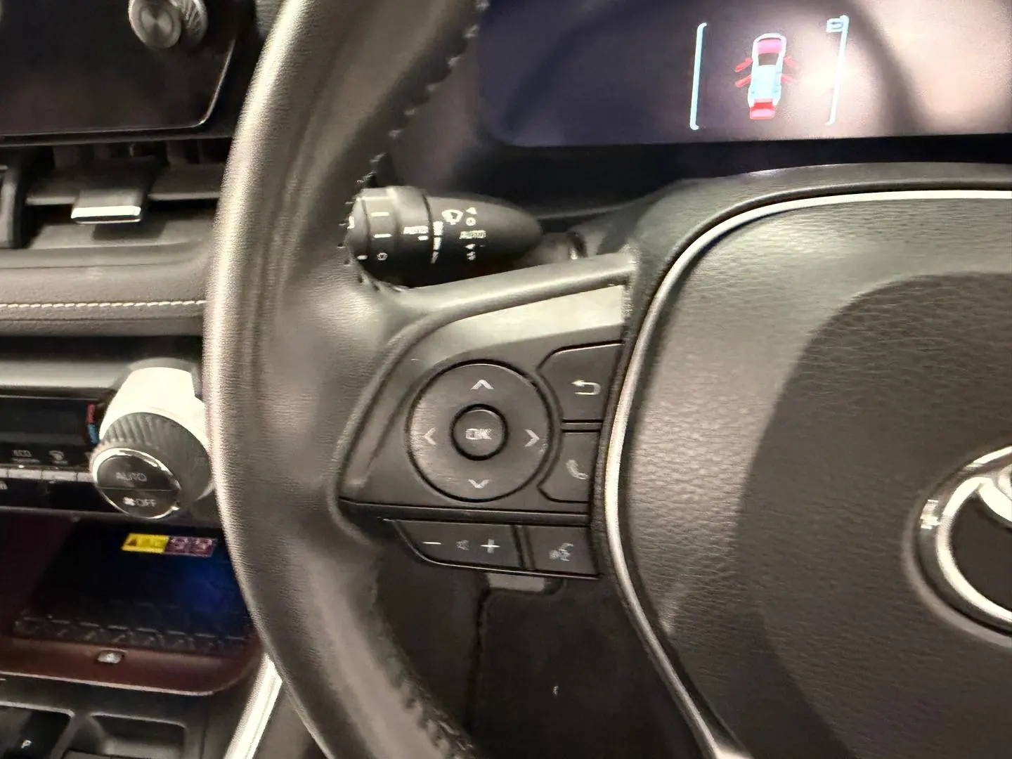 2023 Toyota RAV4 Gallery Image 17