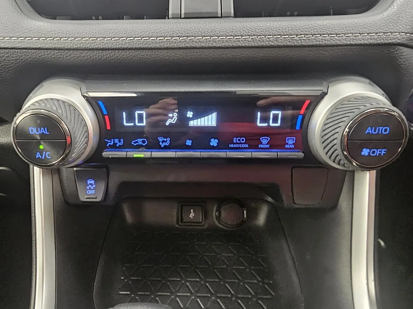 2022 Toyota RAV4 Gallery Image 33