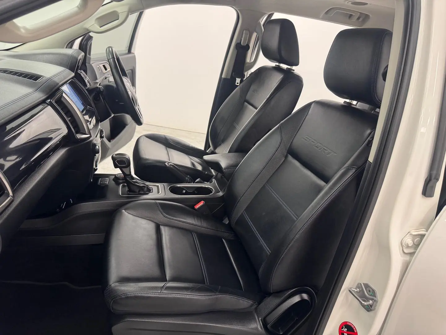 2020 Ford Everest Gallery Image 31