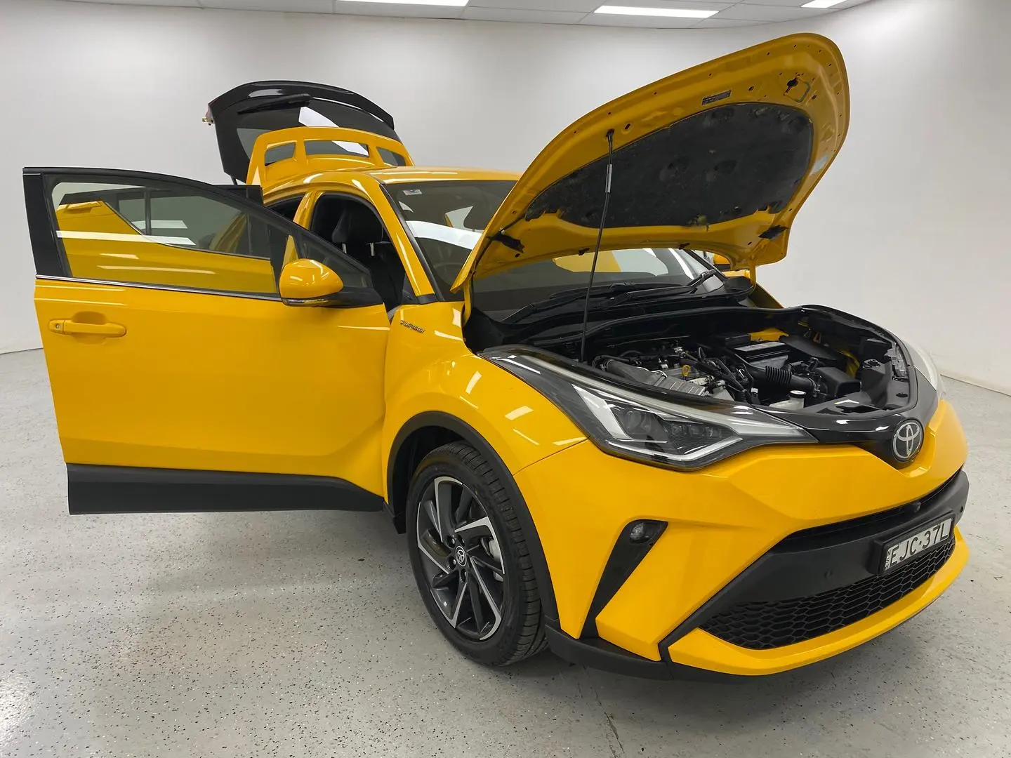 2019 Toyota C-HR Image 9