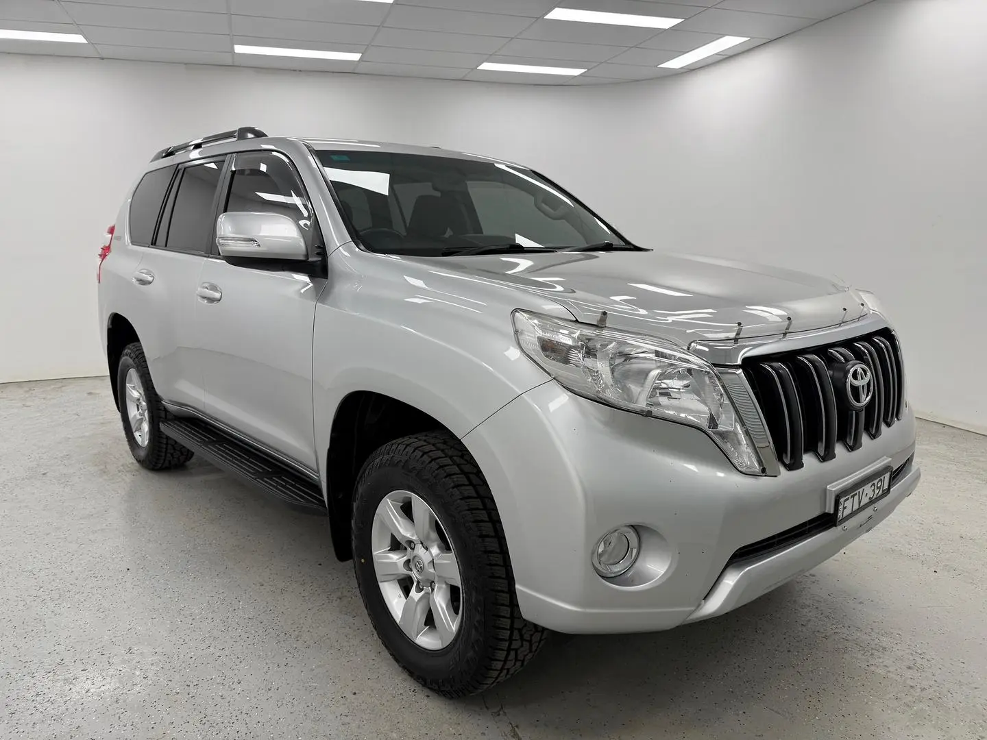 2015 Toyota Landcruiser Prado Gallery Image 1