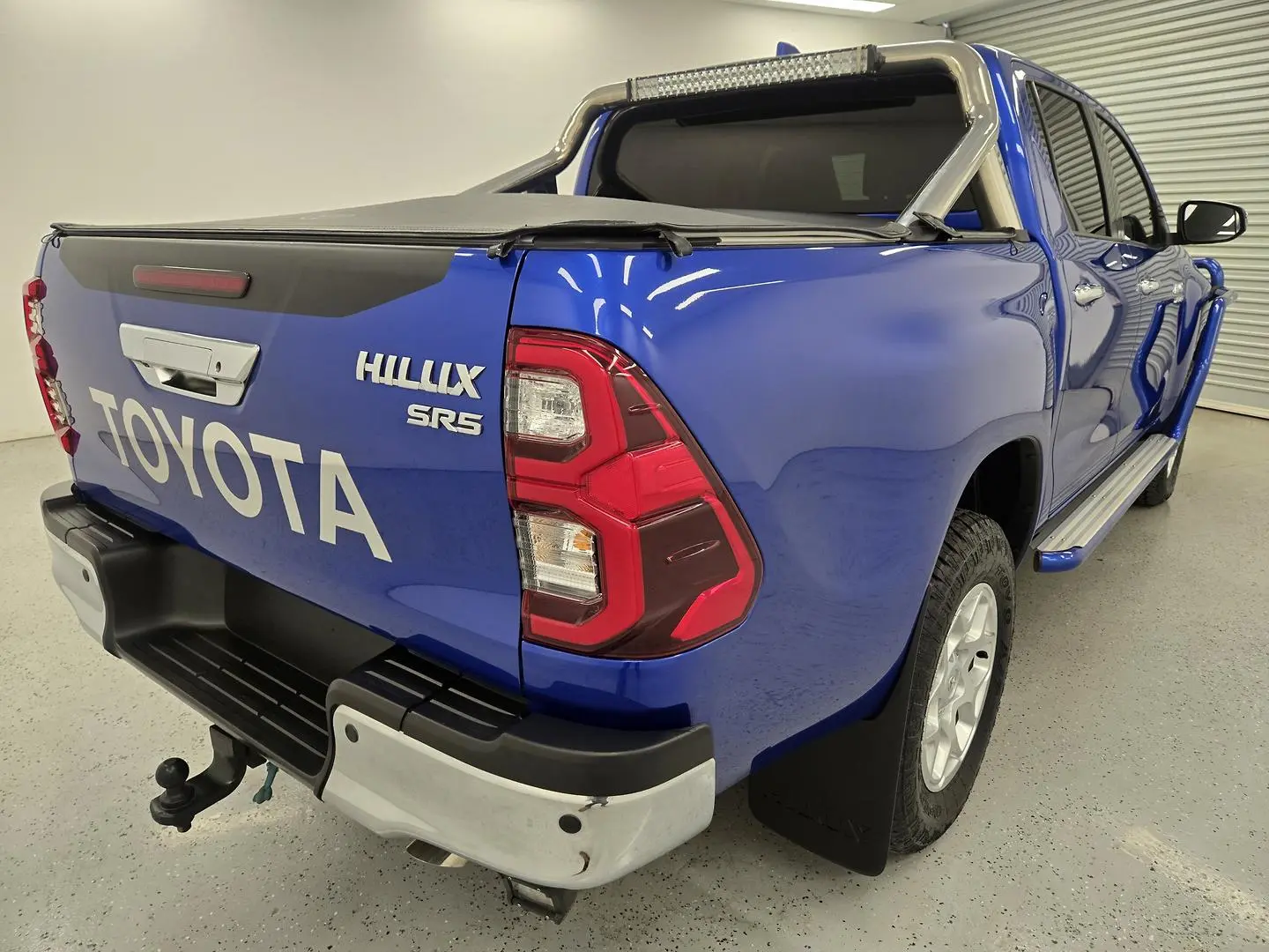 2021 Toyota Hilux Gallery Image 3