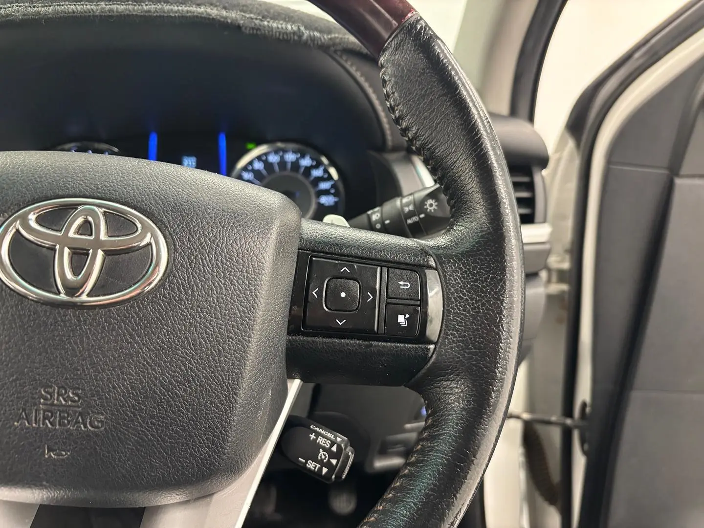 2018 Toyota Fortuner Gallery Image 25