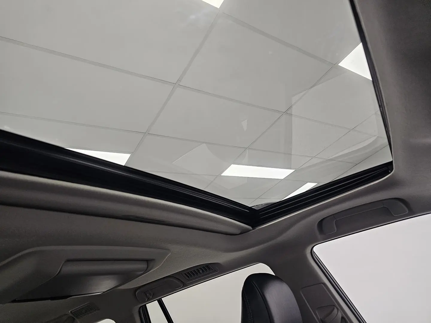 2023 Toyota Landcruiser Prado Gallery Image 41