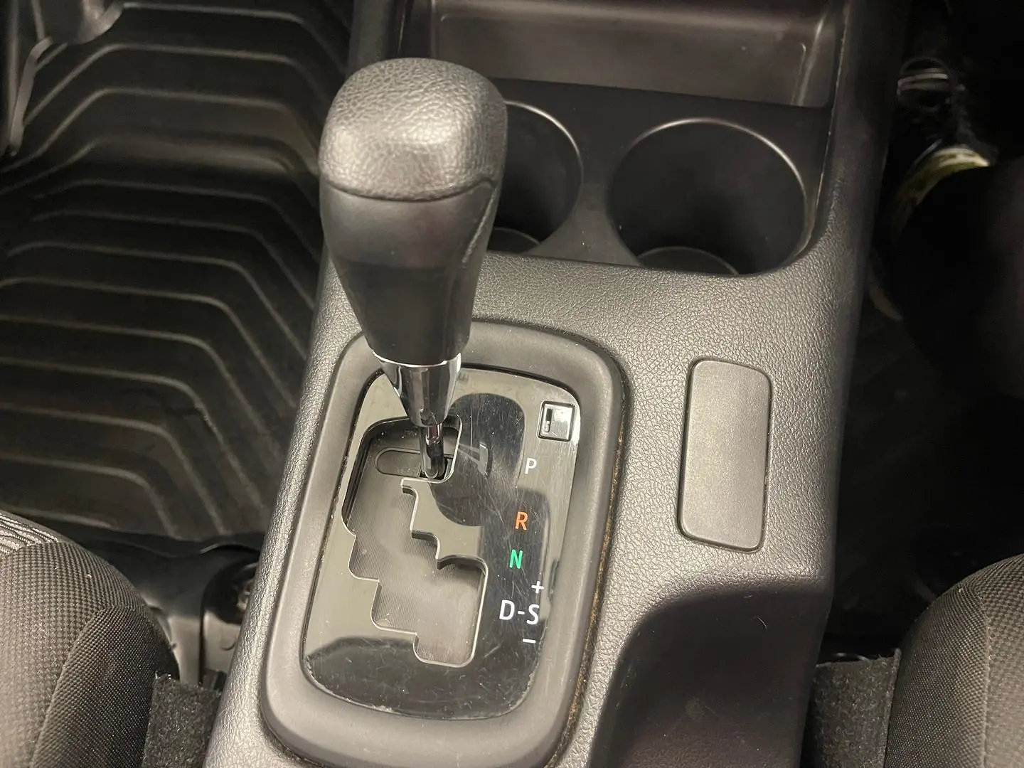 2024 Toyota Hilux Gallery Image 23