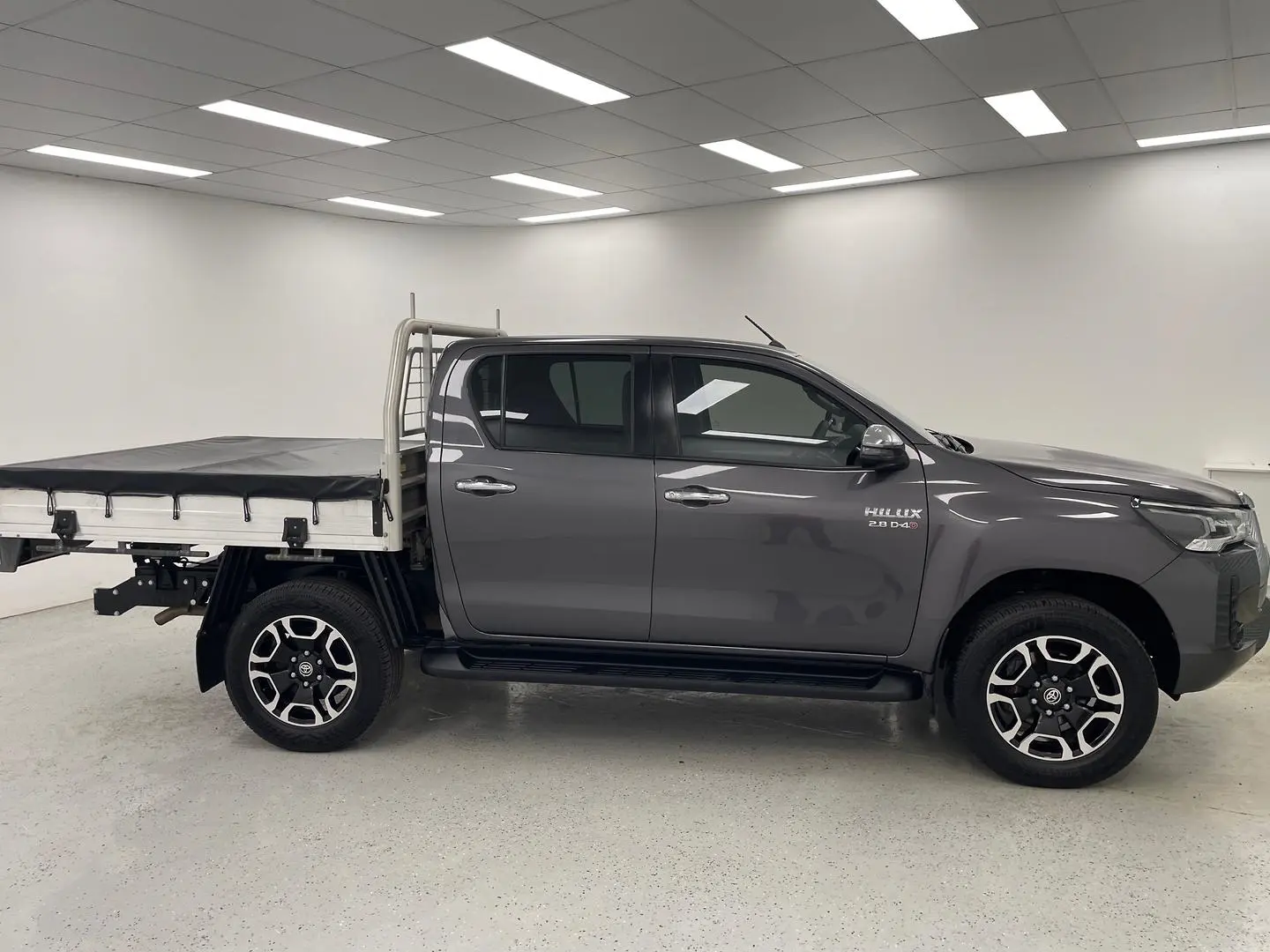 2020 Toyota Hilux Gallery Image 2