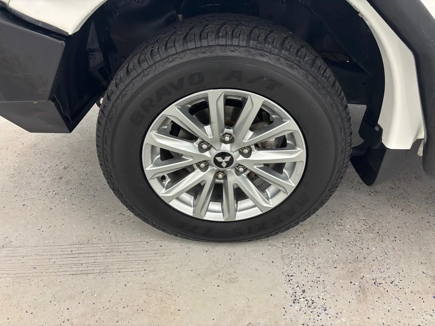 2017 Mitsubishi Triton Gallery Image 16