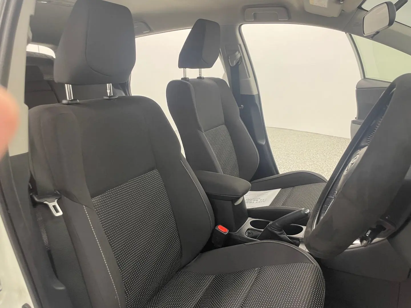 2017 Toyota Corolla Gallery Image 20