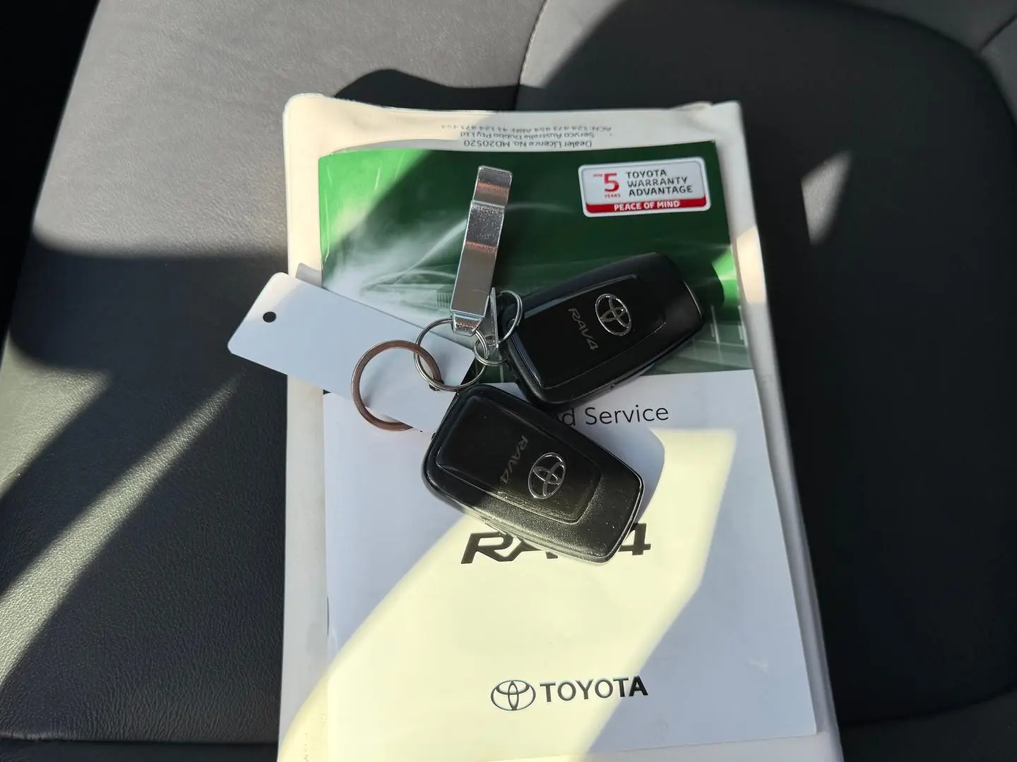 2020 Toyota RAV4 Gallery Image 28