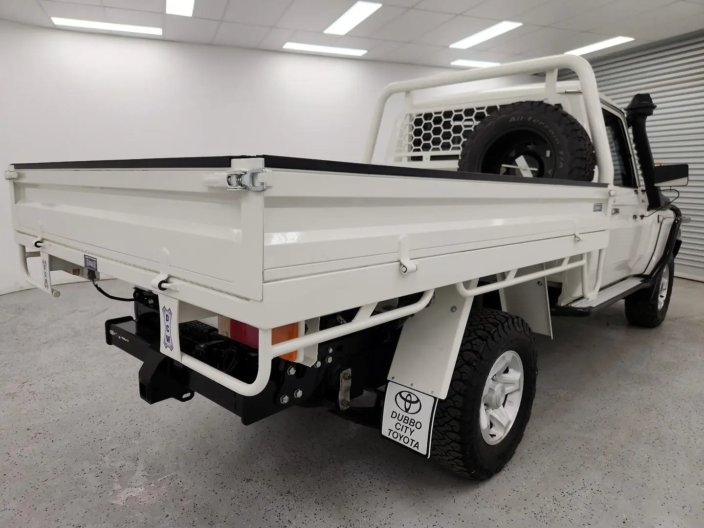 2022 Toyota Landcruiser Gallery Image 3