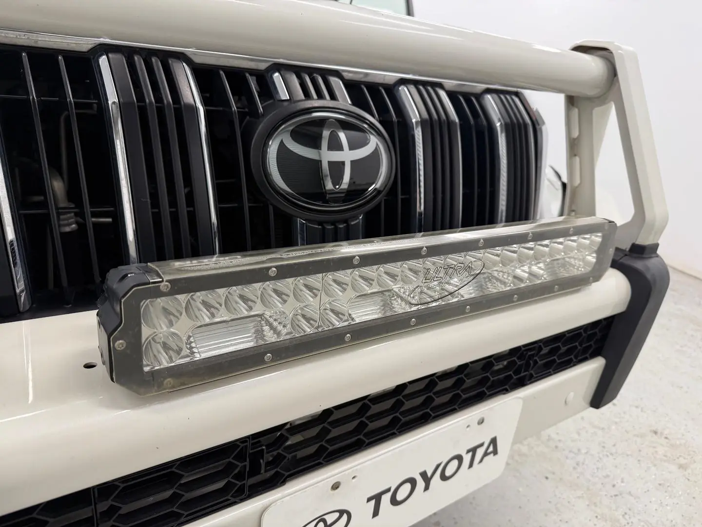 2021 Toyota Landcruiser Prado Gallery Image 23