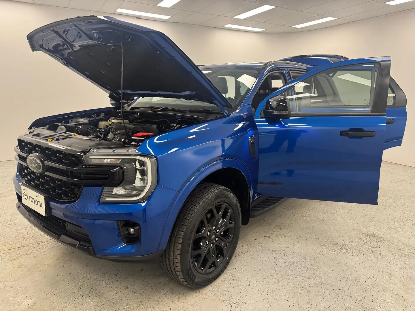 2023 Ford Everest Gallery Image 12