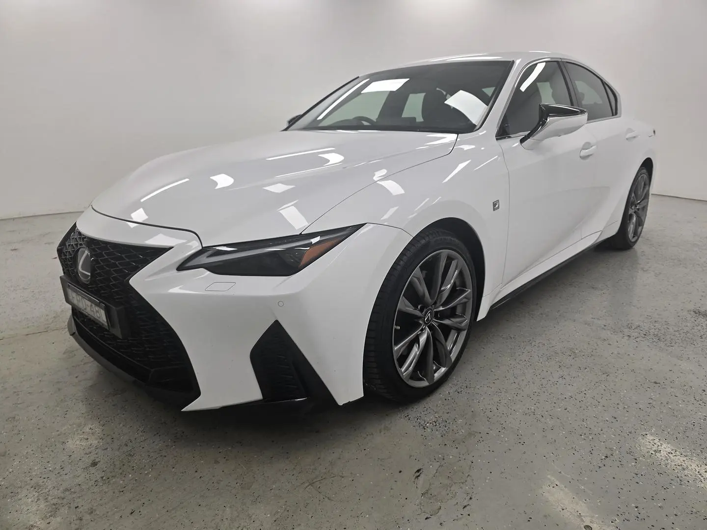 2021 Lexus IS Gallery Image 7
