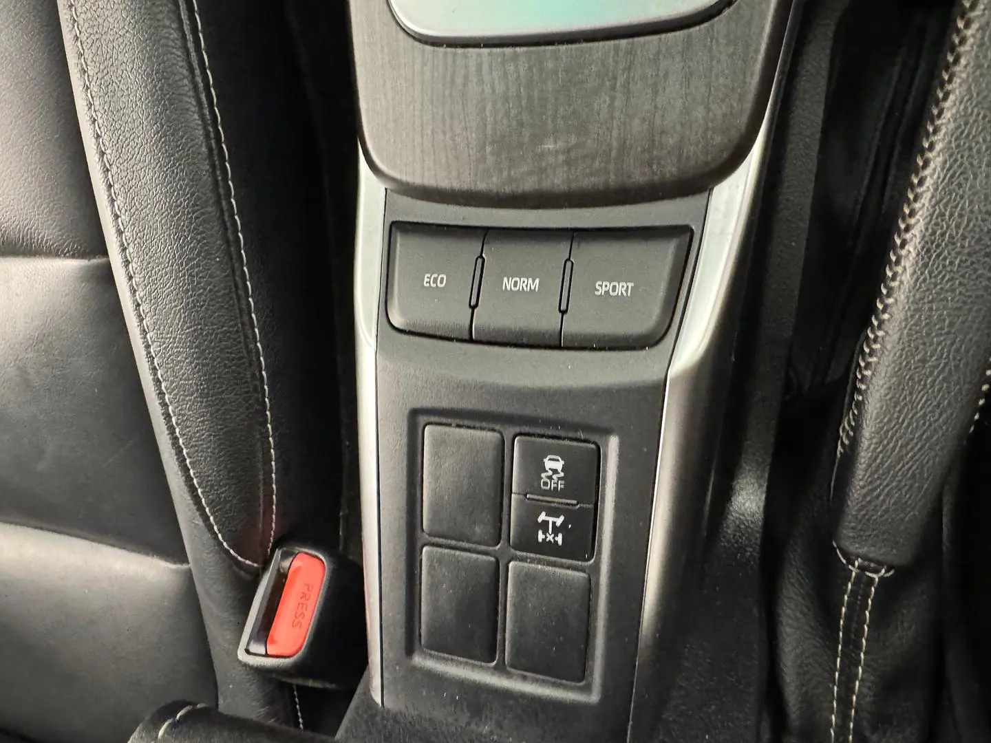 2021 Toyota Fortuner Gallery Image 24