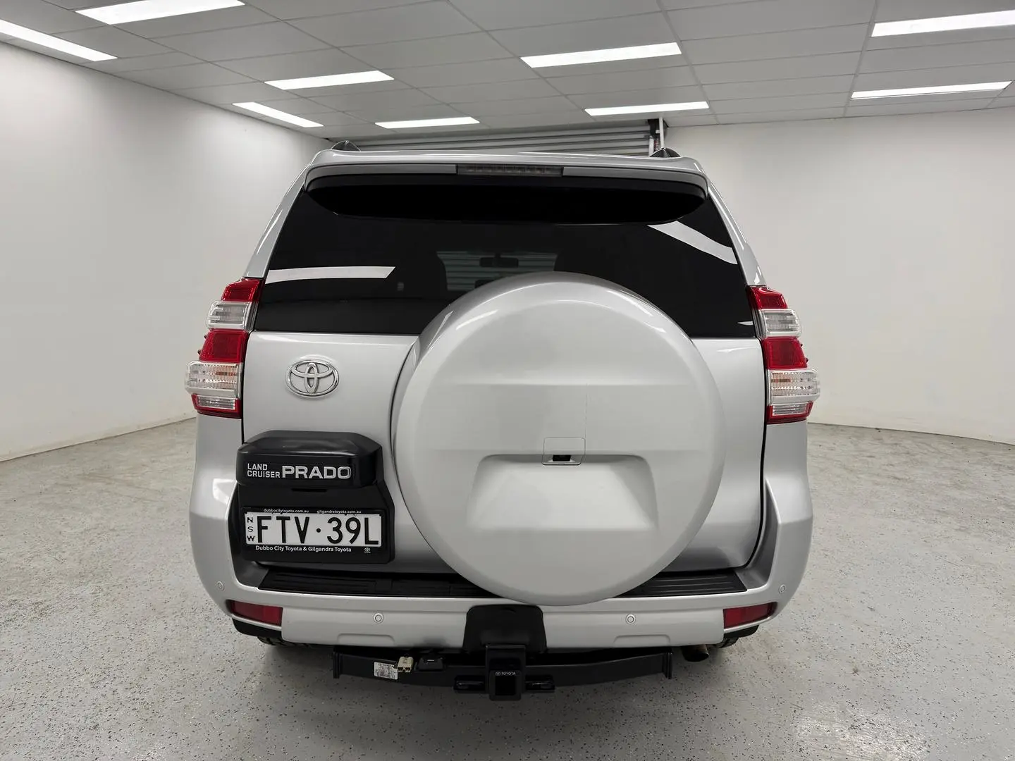 2015 Toyota Landcruiser Prado Gallery Image 4