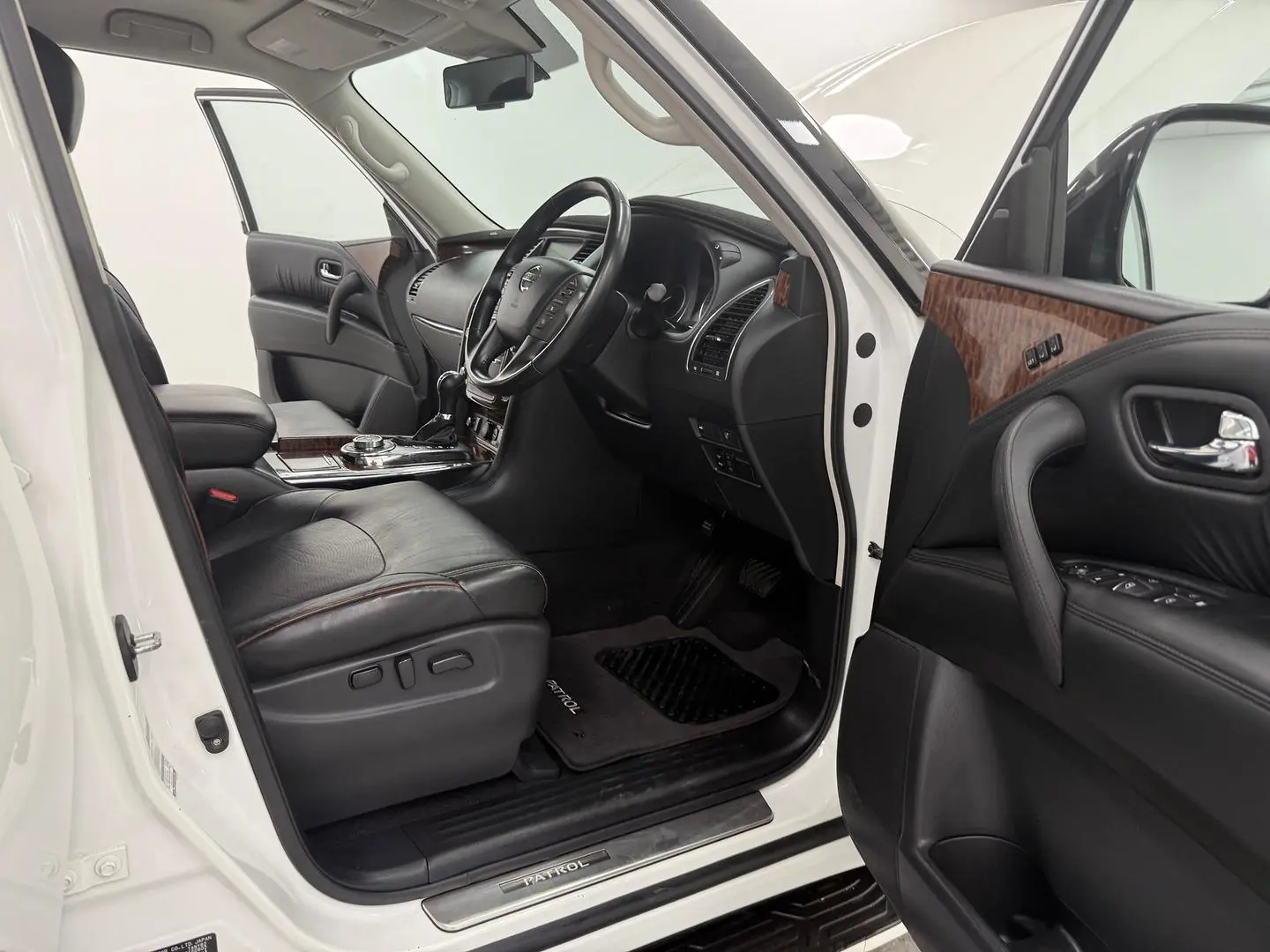 2020 Nissan Patrol Gallery Image 23