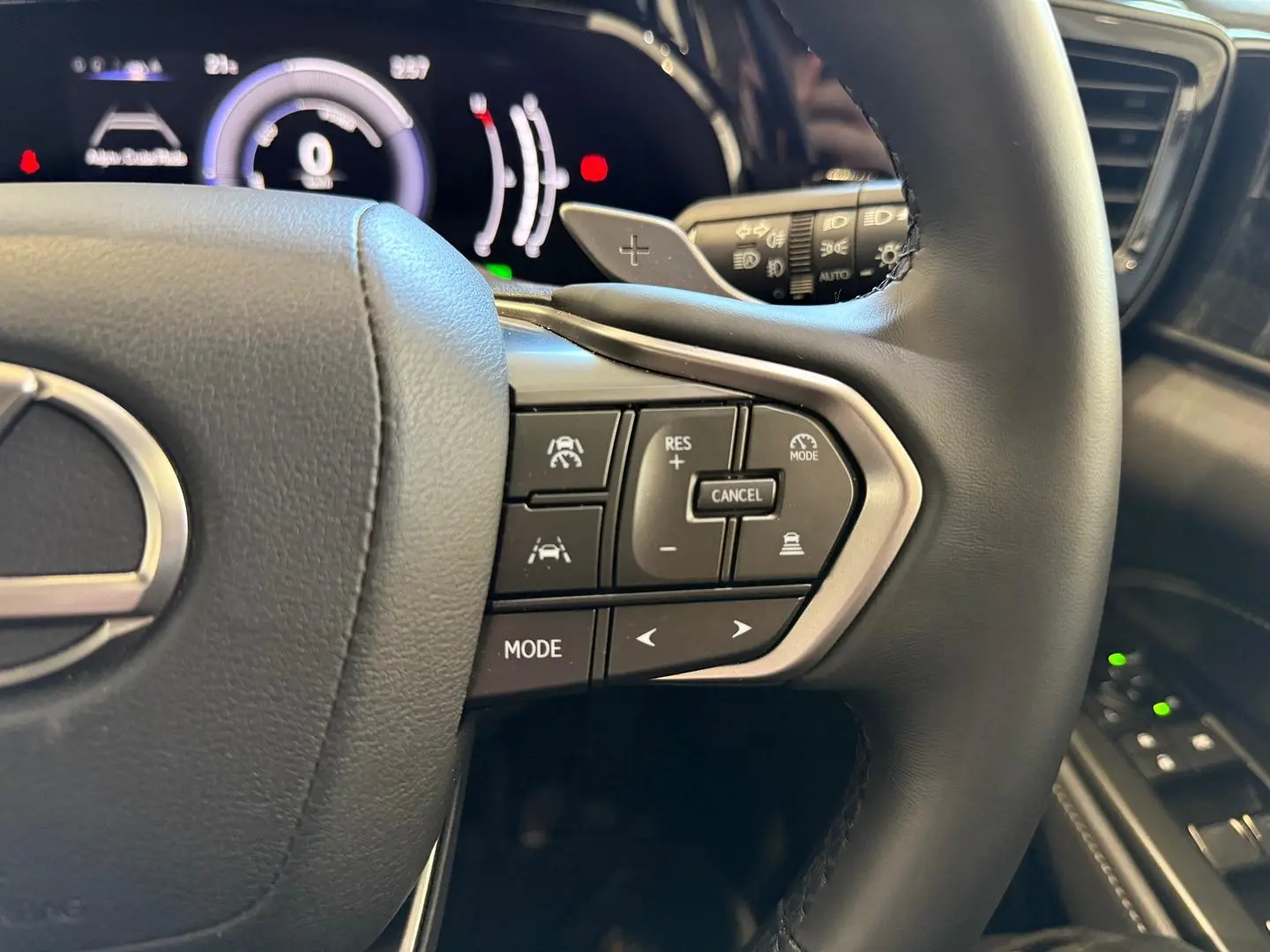 2025 Lexus NX Gallery Image 27