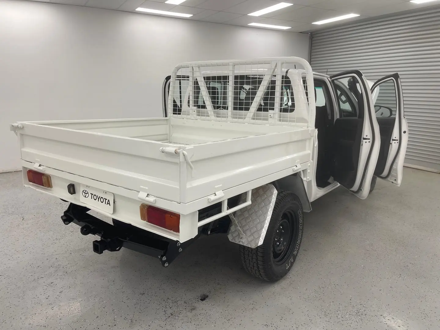 2021 Toyota Hilux Gallery Image 9