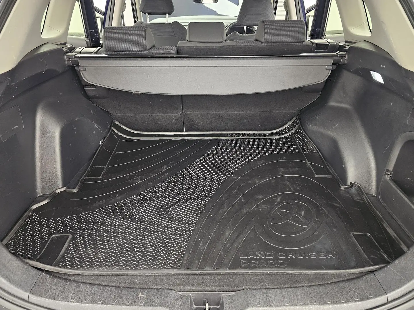 2022 Toyota RAV4 Gallery Image 18